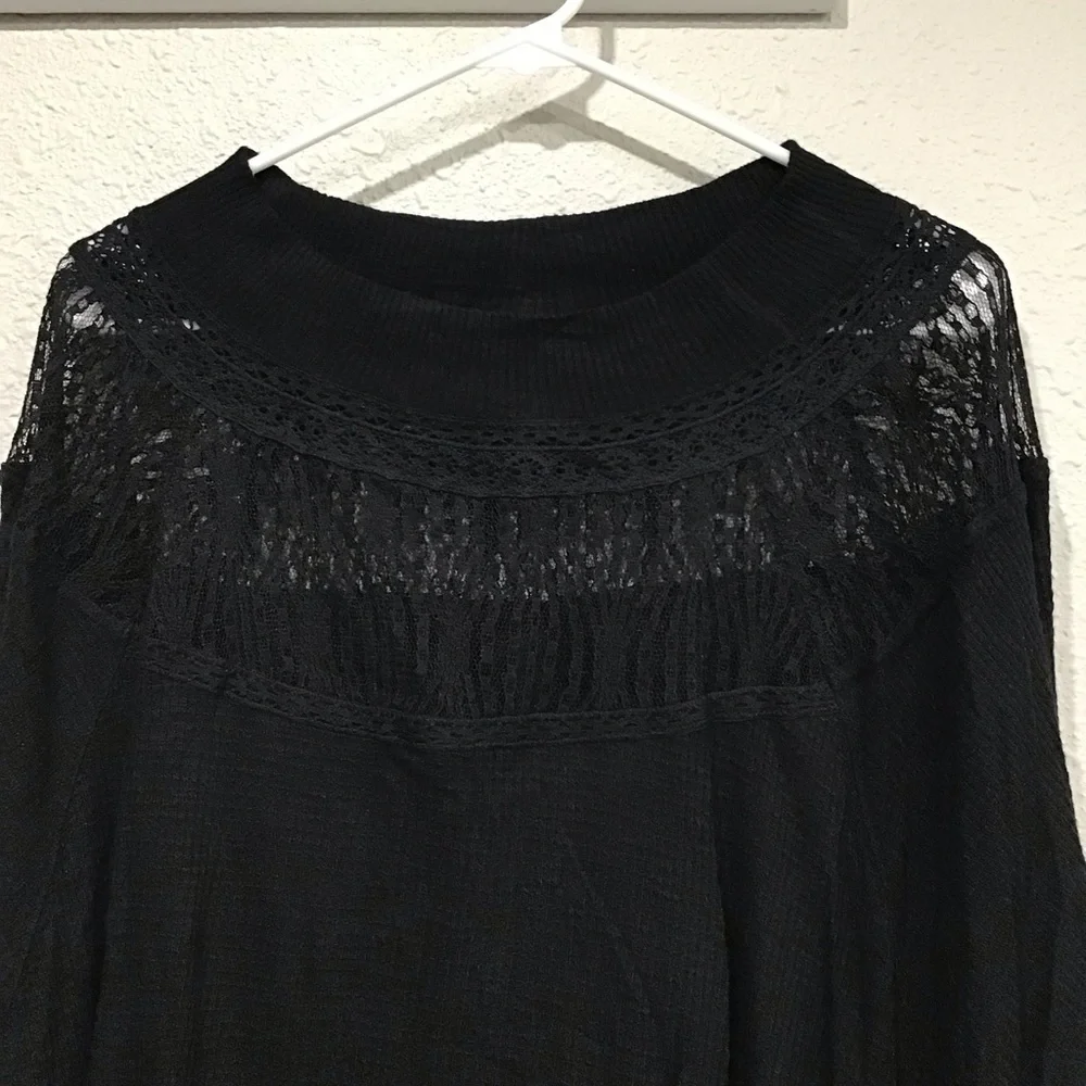 Free‎ People Spring Valley Lace-Trim Top Relaxed Fit Women’s M Black Waffle Knit